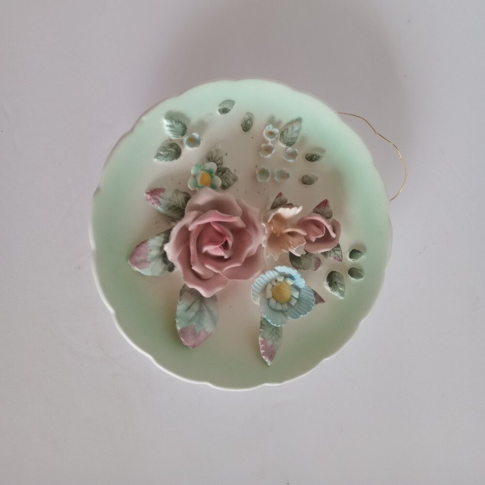 Lefton floral wall plate
